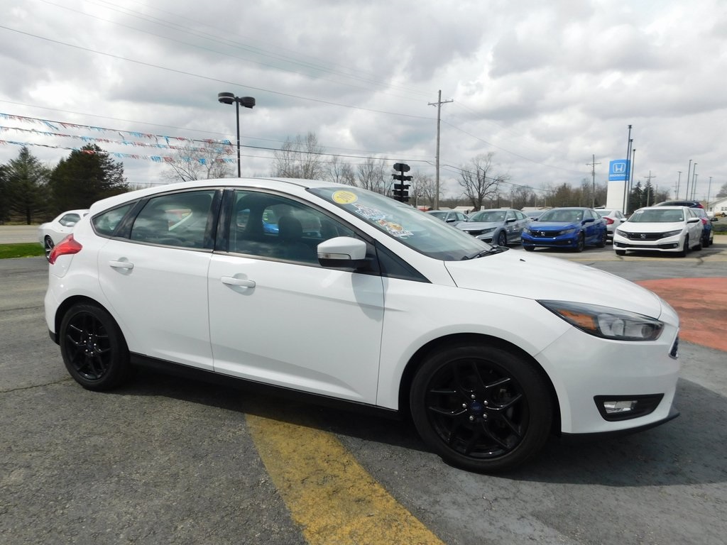 Pre-Owned 2016 Ford Focus SE 4D Hatchback in Richmond #G93963 | Wetzel ...