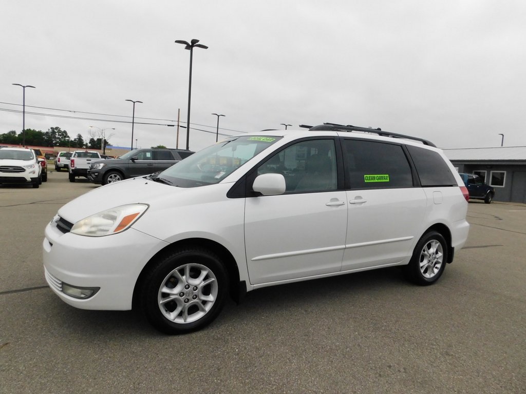 Pre-Owned 2004 Toyota Sienna XLE Limited AWD